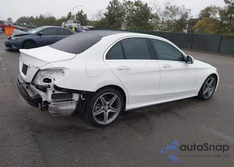 2015 Mercedes-Benz C 300 Sport из США, поврежденный, VIN 55SWF4JB0FU094129